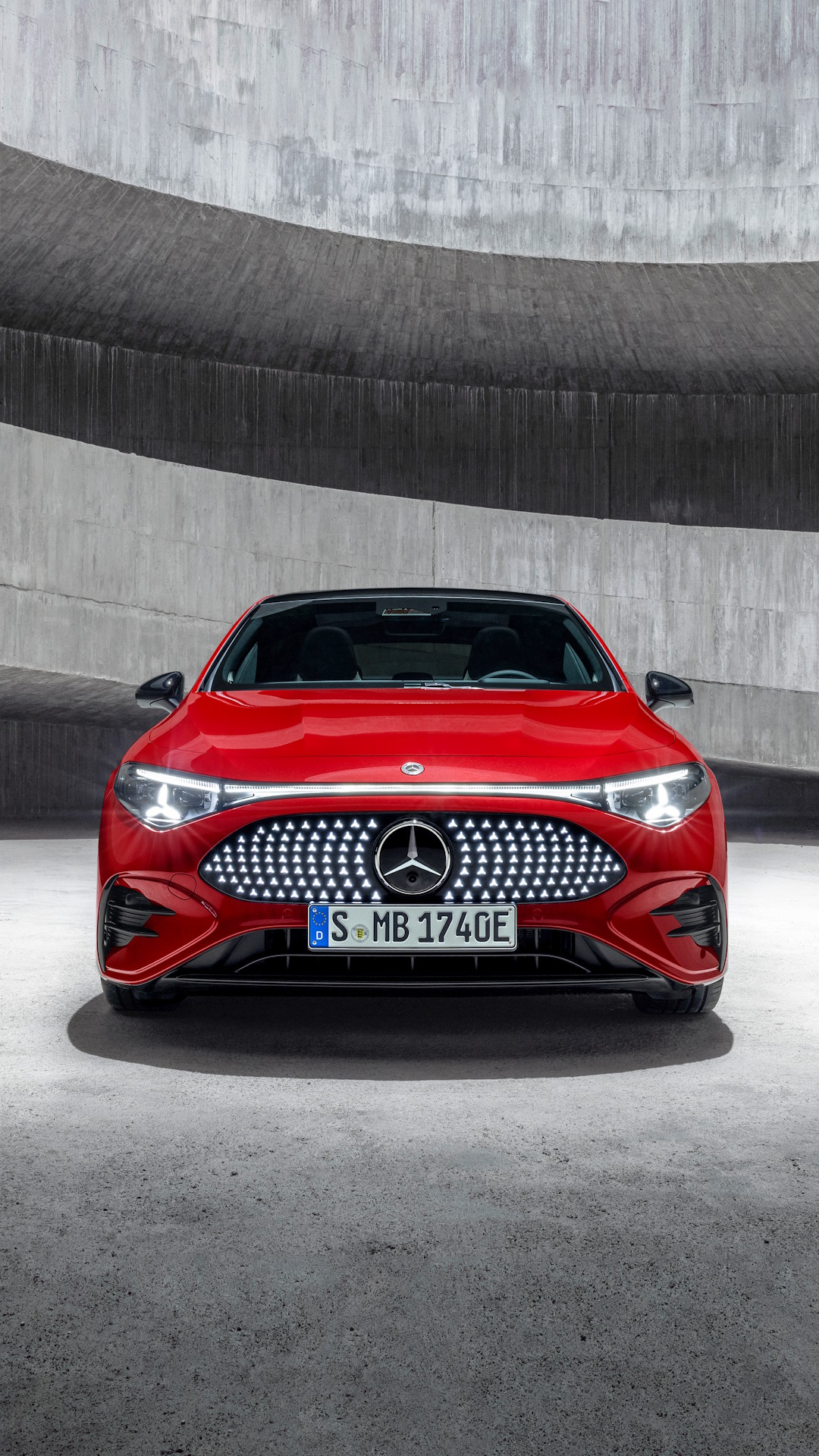 mobile_16-9_2025_c174_cla_01